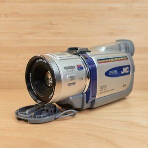 JVC GR-DV800U MiniDV Camcorder / Made in Japan / Tested